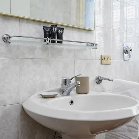 New Two Bedrooms Near Wagner Area Milan